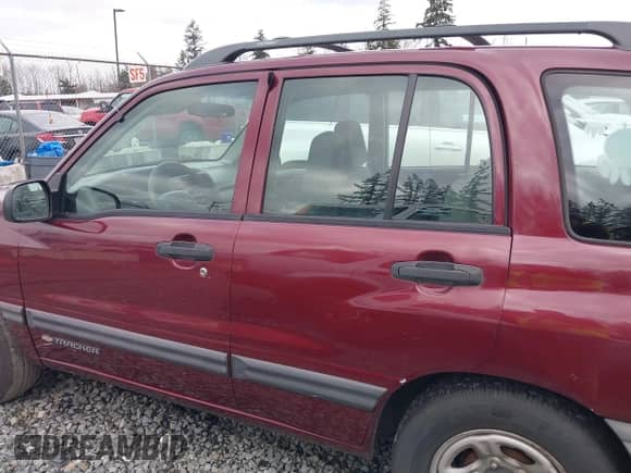 2002 Chevrolet Tracker with VIN 2CNBJ13C626925583, listed as a IAAI auction lot 41636212 with 181,341 mi miles and . Bid and sale history available at DreamBid. Image 14.