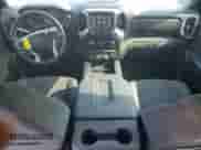 2021 Chevrolet Silverado 1500 LT Trail Boss z VIN 1GCPYFED6MZ400331, wystawiony jako Copart lot #81111715 z przebiegiem 54 288 mil mil oraz Szkoda całkowita • Salvage title. Historia ofert i sprzedaży dostępna na DreamBid. Obrazek 8.