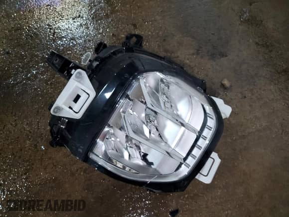 2024 Mitsubishi Outlander SE z VIN JA4J3VA85RZ059349, wystawiony jako Copart lot #89540555 z przebiegiem 32 069 mil mil oraz Czysty tytuł • Clean title. Historia ofert i sprzedaży dostępna na DreamBid. Obrazek 13.