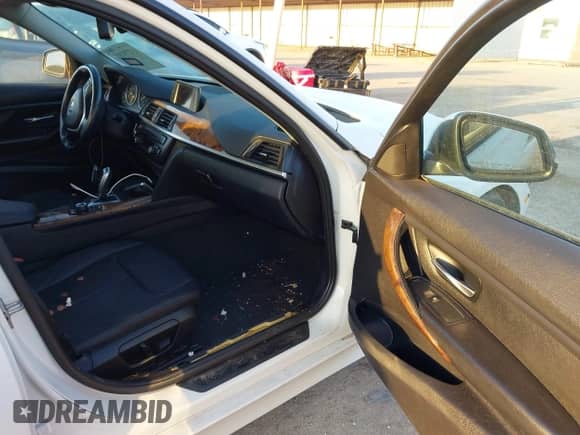 2014 BMW 3 Series 328d с VIN WBA3D3C54EK153662, выставлен на аукционе IAAI как лот 43279701 с пробегом 171 258 миль миль и . История ставок и продаж доступна на DreamBid. Изображение 5.