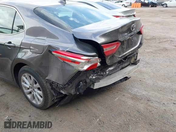 2019 Toyota Camry LE с VIN 4T1B11HK2KU854058, выставлен на аукционе IAAI как лот 43392890 с пробегом 35 838 миль миль и . История ставок и продаж доступна на DreamBid. Изображение 6.
