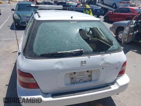 1994 Honda Accord LX z VIN 1HGCE1823RA006801, wystawiony jako IAAI lot #42396017 z przebiegiem 263 415 mil mil oraz . Historia ofert i sprzedaży dostępna na DreamBid. Obrazek 13.