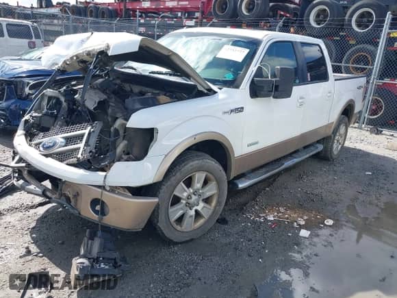 2011 Ford F-150 XLT z VIN 1FTFW1ET3BFA82565, wystawiony jako IAAI lot #42732777 z przebiegiem 361 824 mil mil oraz . Historia ofert i sprzedaży dostępna na DreamBid. Obrazek 2.