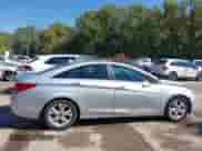 2013 Hyundai Sonata SE with VIN 5NPEC4AC8DH616471, listed as a IAAI auction lot 43320229 with 167,331 mi miles and . Bid and sale history available at DreamBid. Image 13.