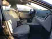 2018 Hyundai Elantra SE z VIN 5NPD74LF6JH349687, wystawiony jako IAAI lot #43376829 z przebiegiem 59 576 mil mil oraz . Historia ofert i sprzedaży dostępna na DreamBid. Obrazek 5.