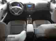 2009 Hyundai Elantra Touring z VIN KMHDC86E19U034377, wystawiony jako Copart lot #81882695 z przebiegiem 49 057 mil mil oraz Nie do naprawy • Non repairable. Historia ofert i sprzedaży dostępna na DreamBid. Obrazek 8.