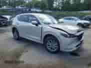 2024 Mazda CX-5 S Select z VIN JM3KFBBM5R0374322, wystawiony jako Copart lot #71842035 z przebiegiem 16 952 mil mil oraz Szkoda całkowita • Salvage title. Historia ofert i sprzedaży dostępna na DreamBid. Obrazek 4.