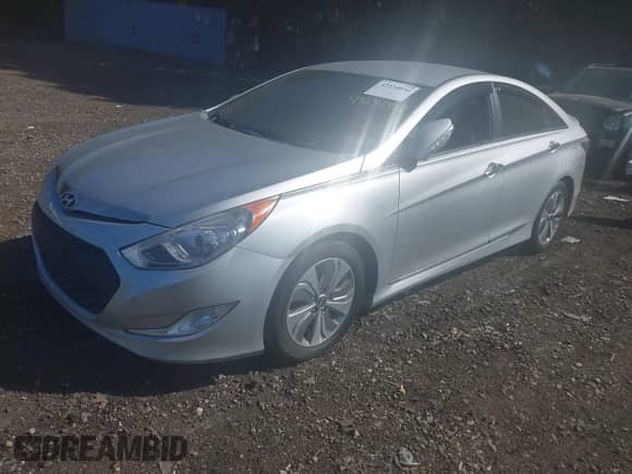 2015 Hyundai Sonata с VIN KMHEC4A49FA130783, выставлен на аукционе IAAI как лот 43234890 с пробегом 138 498 миль миль и . История ставок и продаж доступна на DreamBid. Изображение 18.