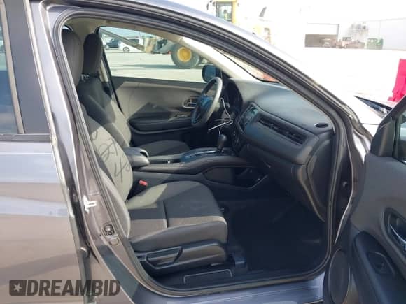 2022 Honda HR-V LX with VIN 3CZRU5H38NM720166, listed as a IAAI auction lot 42724302 with 52,313 mi miles and . Bid and sale history available at DreamBid. Image 5.