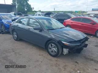 2024 Hyundai Elantra SE с VIN KMHLL4DG0RU784796, выставлен на аукционе IAAI как лот 42354131 с пробегом 20 784 миль миль и . История ставок и продаж доступна на DreamBid. Изображение 1.