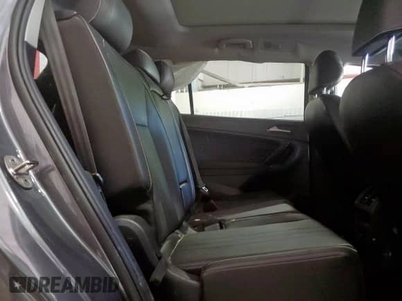 2022 Volkswagen Tiguan SE z VIN 3VV3B7AX1NM151012, wystawiony jako Copart lot #80038775 z przebiegiem 87 534 mil mil oraz Szkoda całkowita • Salvage title. Historia ofert i sprzedaży dostępna na DreamBid. Obrazek 10.