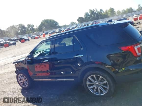 2017 Ford Explorer Limited z VIN 1FM5K7F8XHGC38118, wystawiony jako IAAI lot #43349903 z przebiegiem 87 627 mil mil oraz . Historia ofert i sprzedaży dostępna na DreamBid. Obrazek 15.