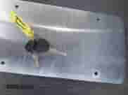 2000 GMC Sierra 1500 SL с VIN 1GTEC14W6YZ114173, выставлен на аукционе IAAI как лот 41164277 с пробегом 287 472 миль миль и . История ставок и продаж доступна на DreamBid. Изображение 11.