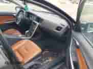 2013 Volvo S60 T5 с VIN YV1612FHXD2178065, выставлен на аукционе IAAI как лот 41658739 с пробегом 207 768 миль миль и . История ставок и продаж доступна на DreamBid. Изображение 5.