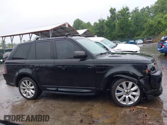 2013 Land Rover Range Rover Sport HSE Lux z VIN SALSK2D45DA778461, wystawiony jako IAAI lot #42337070 z przebiegiem 103 047 mil mil oraz . Historia ofert i sprzedaży dostępna na DreamBid. Obrazek 13.