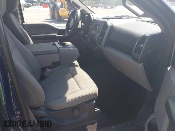 2018 Ford F-150 XL z VIN 1FTEW1CG9JKE46320, wystawiony jako IAAI lot #41690233 z przebiegiem 85 112 mil mil oraz . Historia ofert i sprzedaży dostępna na DreamBid. Obrazek 5.