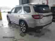 2023 Honda Pilot Elite z VIN 5FNYG1H88PB017705, wystawiony jako IAAI lot #42326303 z przebiegiem 23 725 mil mil oraz . Historia ofert i sprzedaży dostępna na DreamBid. Obrazek 3.