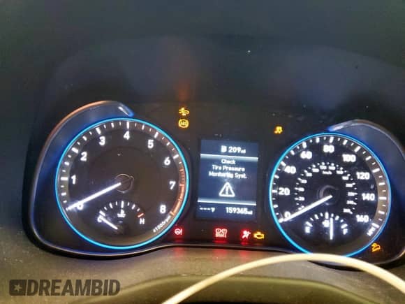 2020 Hyundai Kona SE с VIN KM8K12AA0LU583879, выставлен на аукционе Copart как лот 84039875 с пробегом 159 365 миль миль и Чистый • Clean title. История ставок и продаж доступна на DreamBid. Изображение 9.