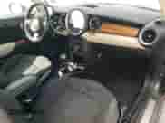 2012 MINI Hardtop с VIN WMWSU3C5XCT184918, выставлен на аукционе Copart как лот 59039755 с пробегом 126 185 миль миль и Списание • Salvage title. История ставок и продаж доступна на DreamBid. Изображение 8.