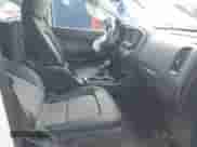 2022 Chevrolet Colorado 2WD Z71 с VIN 1GCGSDEN2N1242570, выставлен на аукционе IAAI как лот 41724583 с пробегом 47 997 миль миль и . История ставок и продаж доступна на DreamBid. Изображение 5.