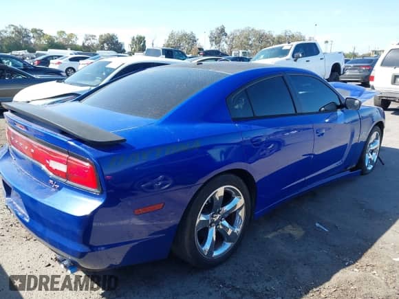2013 Dodge Charger RT Max with VIN 2C3CDXCT7DH646965, listed as a IAAI auction lot 43210253 with 149,554 mi miles and . Bid and sale history available at DreamBid. Image 4.