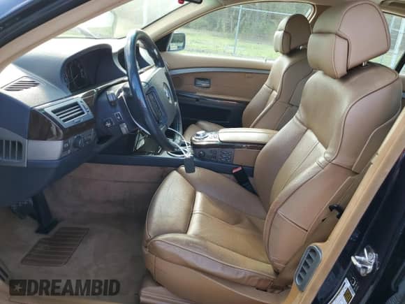 2005 BMW 7 Series 745i z VIN WBAGL63545DP75494, wystawiony jako Copart lot #72359904 z przebiegiem 143 878 mil mil oraz Szkoda całkowita • Salvage title. Historia ofert i sprzedaży dostępna na DreamBid. Obrazek 7.