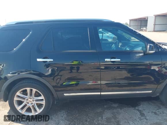 2017 Ford Explorer Limited z VIN 1FM5K7FH4HGA15895, wystawiony jako IAAI lot #43099482 z przebiegiem 126 628 mil mil oraz . Historia ofert i sprzedaży dostępna na DreamBid. Obrazek 13.