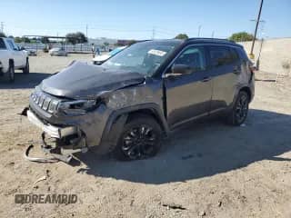 2022 Jeep Compass Limited with VIN 3C4NJDCB0NT161594, listed as a Copart auction lot 65829685 with 39,563 mi miles and Salvage title. Bid and sale history available at DreamBid. Image 1.