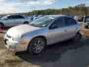 2004 Dodge Neon SXT z VIN 1B3ES56CX4D535514, wystawiony jako Copart lot #47447545 z przebiegiem 82 451 mil mil oraz Szkoda całkowita • Salvage title. Historia ofert i sprzedaży dostępna na DreamBid. Obrazek 1.