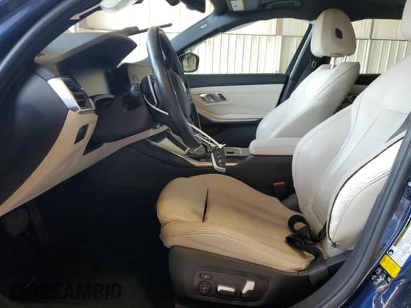 2021 BMW 3 Series 330i xDrive z VIN 3MW5R7J04M8B49362, wystawiony jako Copart lot #83829335 z przebiegiem Nie podano mil oraz Szkoda całkowita • Salvage title. Historia ofert i sprzedaży dostępna na DreamBid. Obrazek 7.