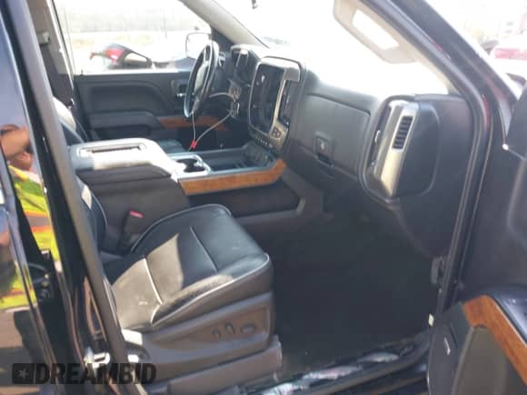 2017 Chevrolet Silverado 1500 High Country with VIN 3GCUKTEJ7HG276911, listed as a IAAI auction lot 43107368 with 85,995 mi miles and . Bid and sale history available at DreamBid. Image 5.