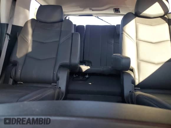 2018 Cadillac Escalade z VIN 1GYS3AKJXJR126577, wystawiony jako Copart lot #80782164 z przebiegiem 69 845 mil mil oraz Szkoda całkowita • Salvage title. Historia ofert i sprzedaży dostępna na DreamBid. Obrazek 10.