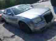 2006 Chrysler 300 C SRT-8 with VIN 2C3KA73WX6H377782, listed as a IAAI auction lot 42701559 with 162,267 mi miles and . Bid and sale history available at DreamBid. Image 1.