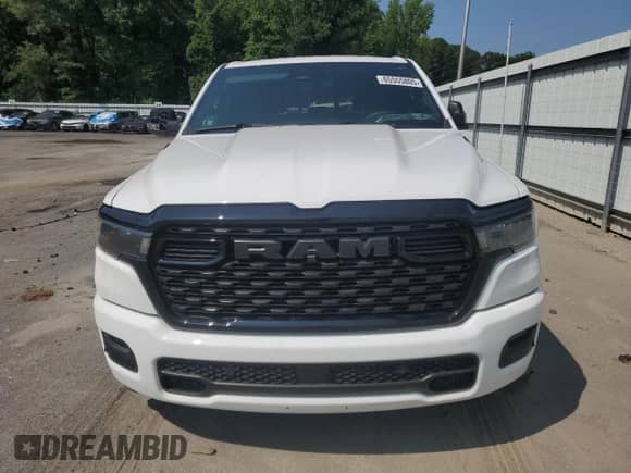 2025 Ram 1500 Big Horn z VIN 1C6RRFFG1SN544640, wystawiony jako Copart lot #65555805 z przebiegiem 8 348 mil mil oraz Szkoda całkowita • Salvage title. Historia ofert i sprzedaży dostępna na DreamBid. Obrazek 5.