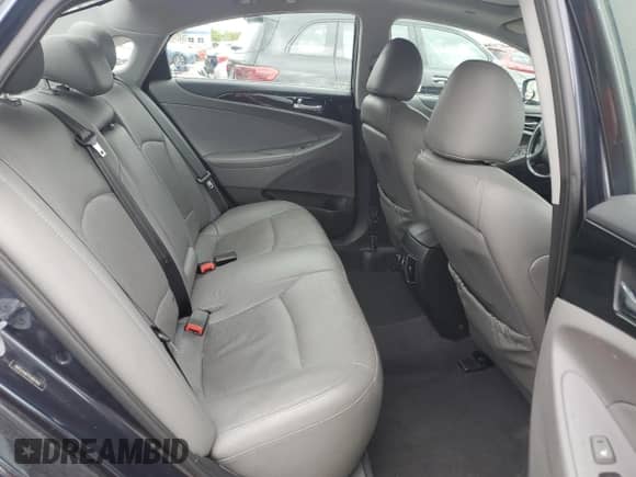 2014 Hyundai Sonata Limited с VIN 5NPEC4AB7EH857916, выставлен на аукционе Copart как лот 84397095 с пробегом 121 227 миль миль и Чистый • Clean title. История ставок и продаж доступна на DreamBid. Изображение 10.