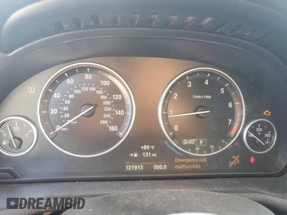 2017 BMW X3 sDrive28i with VIN 5UXWZ7C38H0V90330, listed as a Copart auction lot 84949825 with 121,913 mi miles and Clean title. Bid and sale history available at DreamBid. Image 9.