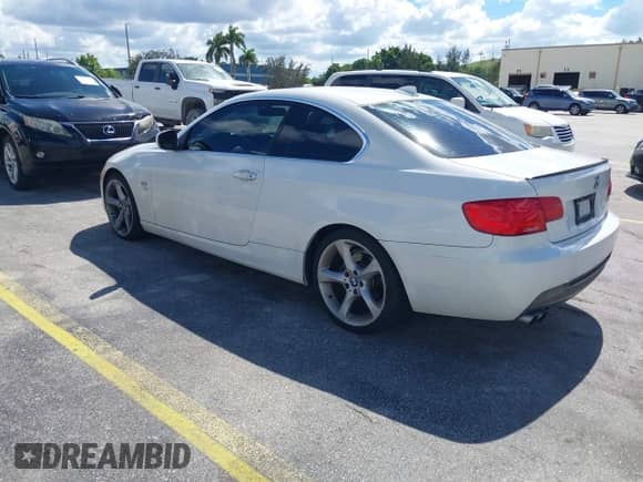 2012 BMW 3 Series 328i xDrive с VIN WBAKF5C58CE656897, выставлен на аукционе IAAI как лот 43467133 с пробегом 156 954 миль миль и . История ставок и продаж доступна на DreamBid. Изображение 3.