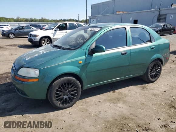 2004 Chevrolet Aveo с VIN AC223084MD, выставлен на аукционе Copart как лот 81426315 с пробегом 147 727 миль миль и Списание • Salvage title. История ставок и продаж доступна на DreamBid. Изображение 1.