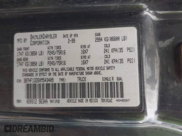 1999 Dodge 1500 z VIN 3B7HF13Z6XM543409, wystawiony jako IAAI lot #42737088 z przebiegiem 193 636 mil mil oraz . Historia ofert i sprzedaży dostępna na DreamBid. Obrazek 9.