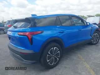 2024 Chevrolet Blazer EV eAWD LT z VIN 3GNKDBRJ4RS245031, wystawiony jako IAAI lot #42071256 z przebiegiem 11 133 mil mil oraz . Historia ofert i sprzedaży dostępna na DreamBid. Obrazek 4.