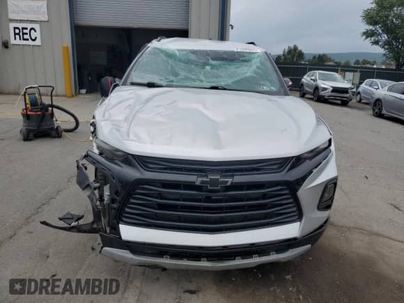 2020 Chevrolet Blazer LT z VIN 3GNKBHRS1LS701110, wystawiony jako Copart lot #81090055 z przebiegiem Nie podano mil oraz Szkoda całkowita • Salvage title. Historia ofert i sprzedaży dostępna na DreamBid. Obrazek 5.