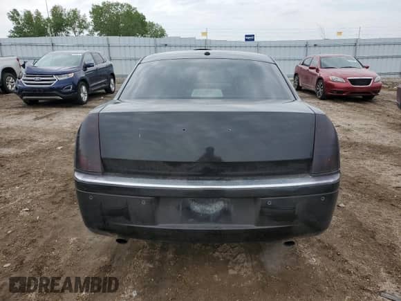 2006 Chrysler 300 C z VIN 2C3LK63HX6H276948, wystawiony jako Copart lot #59846465 z przebiegiem 195 429 mil mil oraz Szkoda całkowita • Salvage title. Historia ofert i sprzedaży dostępna na DreamBid. Obrazek 6.