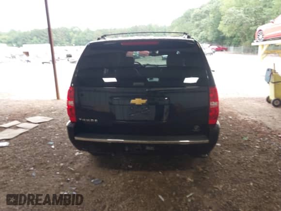 2013 Chevrolet Tahoe LTZ z VIN 1GNSCCE03DR122449, wystawiony jako IAAI lot #42860317 z przebiegiem 181 518 mil mil oraz . Historia ofert i sprzedaży dostępna na DreamBid. Obrazek 16.