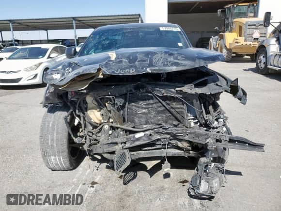 2016 Jeep Grand Cherokee SRT z VIN 1C4RJFDJ3GC454648, wystawiony jako Copart lot #57988235 z przebiegiem 104 364 mil mil oraz Szkoda całkowita • Salvage title. Historia ofert i sprzedaży dostępna na DreamBid. Obrazek 5.