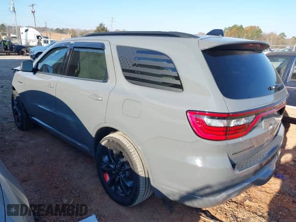 2023 Dodge Durango R/T Plus z VIN 1C4SDHCT5PC675451, wystawiony jako IAAI lot #40985985 z przebiegiem 17 996 mil mil oraz . Historia ofert i sprzedaży dostępna na DreamBid. Obrazek 3.