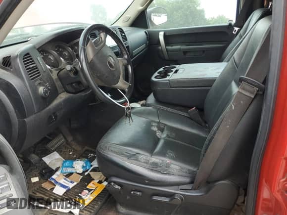 2013 GMC Sierra 1500 SLE z VIN 3GTP2VE77DG265818, wystawiony jako Copart lot #69641135 z przebiegiem 183 201 mil mil oraz Szkoda całkowita • Salvage title. Historia ofert i sprzedaży dostępna na DreamBid. Obrazek 7.