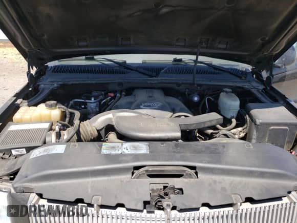 2004 Cadillac Escalade ESV z VIN 3GYFK66N74G330398, wystawiony jako Copart lot #69324385 z przebiegiem 139 475 mil mil oraz Czysty tytuł • Clean title. Historia ofert i sprzedaży dostępna na DreamBid. Obrazek 12.