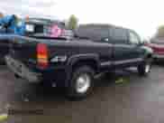 2002 Chevrolet Silverado 1500HD LT с VIN 1GCGK13U52F196739, выставлен на аукционе Copart как лот 76133694 с пробегом 208 404 миль миль и Списание • Salvage title. История ставок и продаж доступна на DreamBid. Изображение 3.