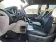 2017 Dodge Grand Caravan SXT z VIN 2C4RDGCGXHR761133, wystawiony jako Copart lot #86715105 z przebiegiem 145 882 mil mil oraz Szkoda całkowita • Salvage title. Historia ofert i sprzedaży dostępna na DreamBid. Obrazek 7.