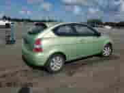 2010 Hyundai Accent GS z VIN KMHCM3AC7AU151483, wystawiony jako Copart lot #70460624 z przebiegiem 115 720 mil mil oraz Szkoda całkowita • Salvage title. Historia ofert i sprzedaży dostępna na DreamBid. Obrazek 3.